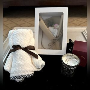 Vanity Bath set with teddy bear towel, sparkle candle, and dried flowers NIB